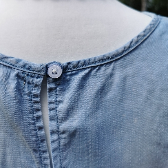 Cloth And Stone Denim Top - Picture 6 of 6